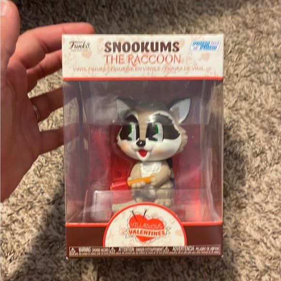 Funko Pop! Villainous Valentines - Snookums The Raccoon - Picture 1 of 6